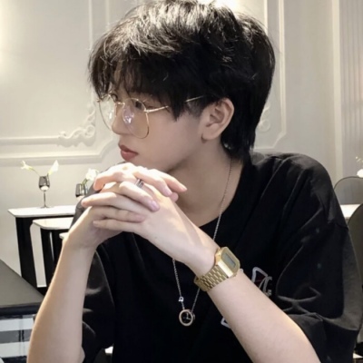 <个性成熟玩网男生头像>抑郁的起源来自于爱