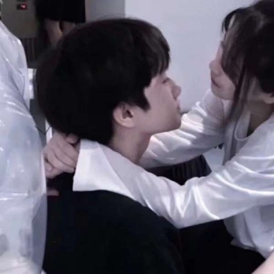 情侣头像抖音一左一右 .CPy