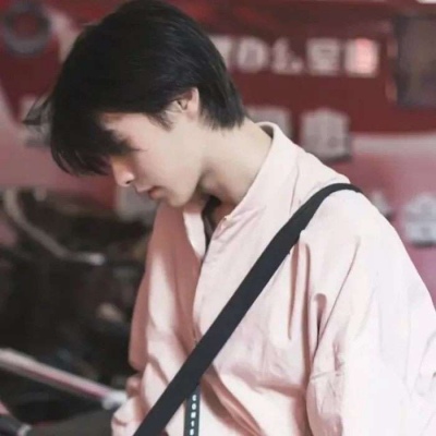 暗恋是一个人的兵荒马乱.