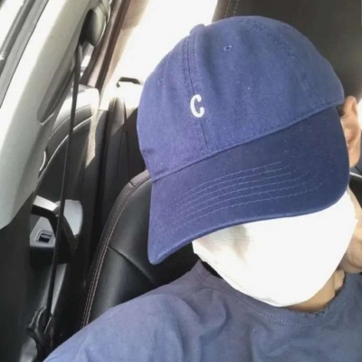 成熟高冷超酷戴帽子不露脸男生头像     宋原