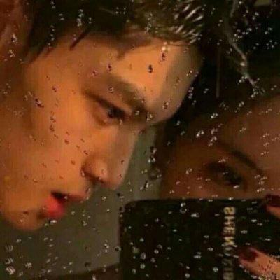 瑜卿✨:ins风情头~   快来抱图鸭~