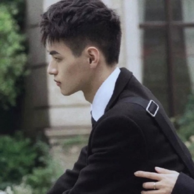 情侣头像丨世间的温柔皆如干净的云朵和你