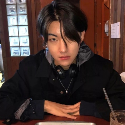 皮男生头像［爱苒］