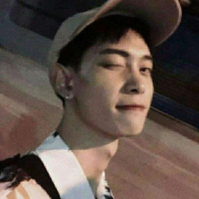 因上学没更新 男头 帅