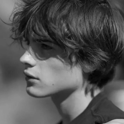 <男头>夏天有着迟暮的霞光 正如晚来的你皆是笑意