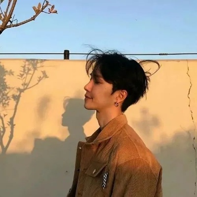 又来一波帅气男生头像／呐呐呐  你听不懂我的网易云