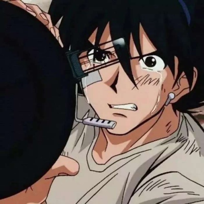 白冷:男生动漫头像。