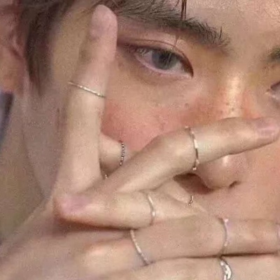 不明显情侣头像!