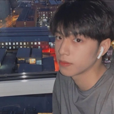 男生真人头像    愿你身上永远有迷人的少年气.