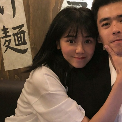 一对两张的高颜值真人情侣头像