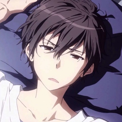 晚安这个词 好像变成了一种礼貌 睡不睡谁知道呢 反正话题是终止了.