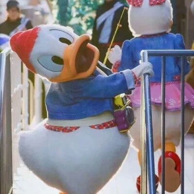 找了许多很好看的头像，却丢了一个你。