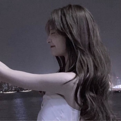 刚开始甜的发腻，到最后苦得出奇