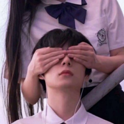 很羡慕别人长久的感情  我知道不全是甜的  有争吵有矛盾  但是 没分开.