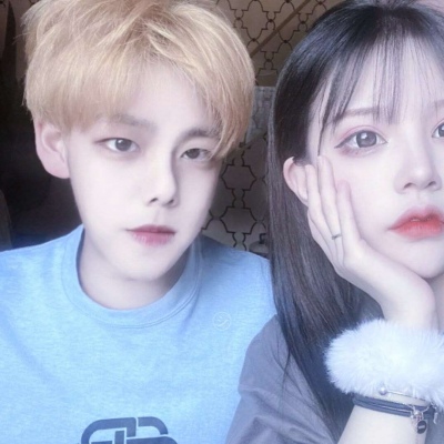 宋知意/个性真人混网恩爱真人情头一对两张 不阻止你误入迷恋我的歧途