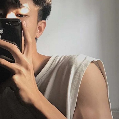 高冷超拽霸气猛男头像       宋原