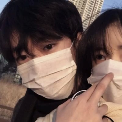 情侣头像1苏遇：相爱这个词太漂亮，最后却无能为力