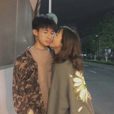 麚矖：甜甜的情侣头像#