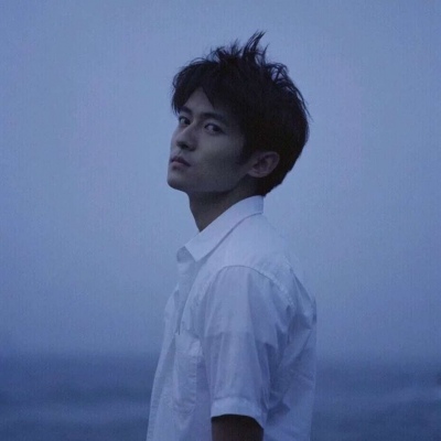 客衣  一对两张情头    我也想和你一爱三五年.