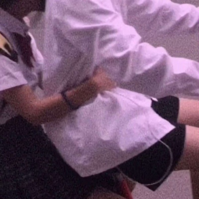 你总是在我最需要的时候伸出双手.?