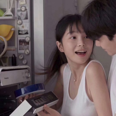 真人情侣头像一左一右 陪你长大