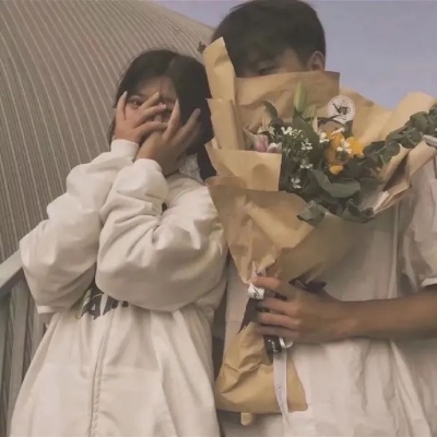 沈言 一对两张真人唯美恩爱时尚情头