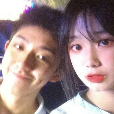 情侣头像  你要不要来 陪我一起发发呆 我带你去看夏天的海 ​​​