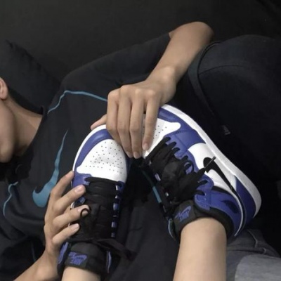 部位不露脸高冷霸气男生头像    宋原