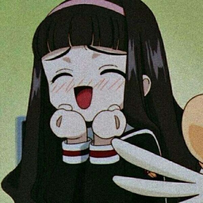 知世是一个爱笑温柔又注重友情的女孩