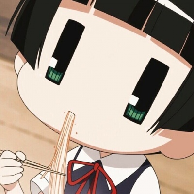 江孑：可爱短发动漫女生头像